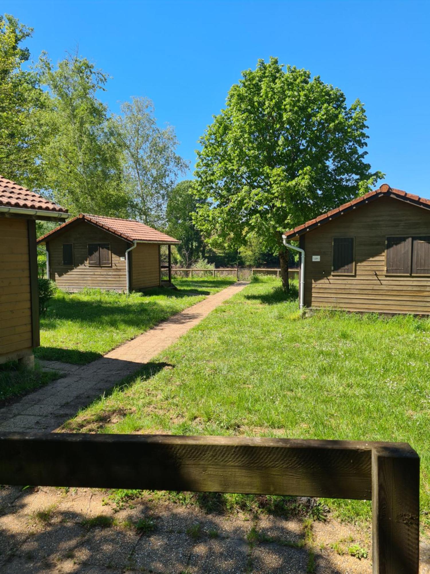 Les Chalets Guinguette Capdenac-Gare Exterior photo